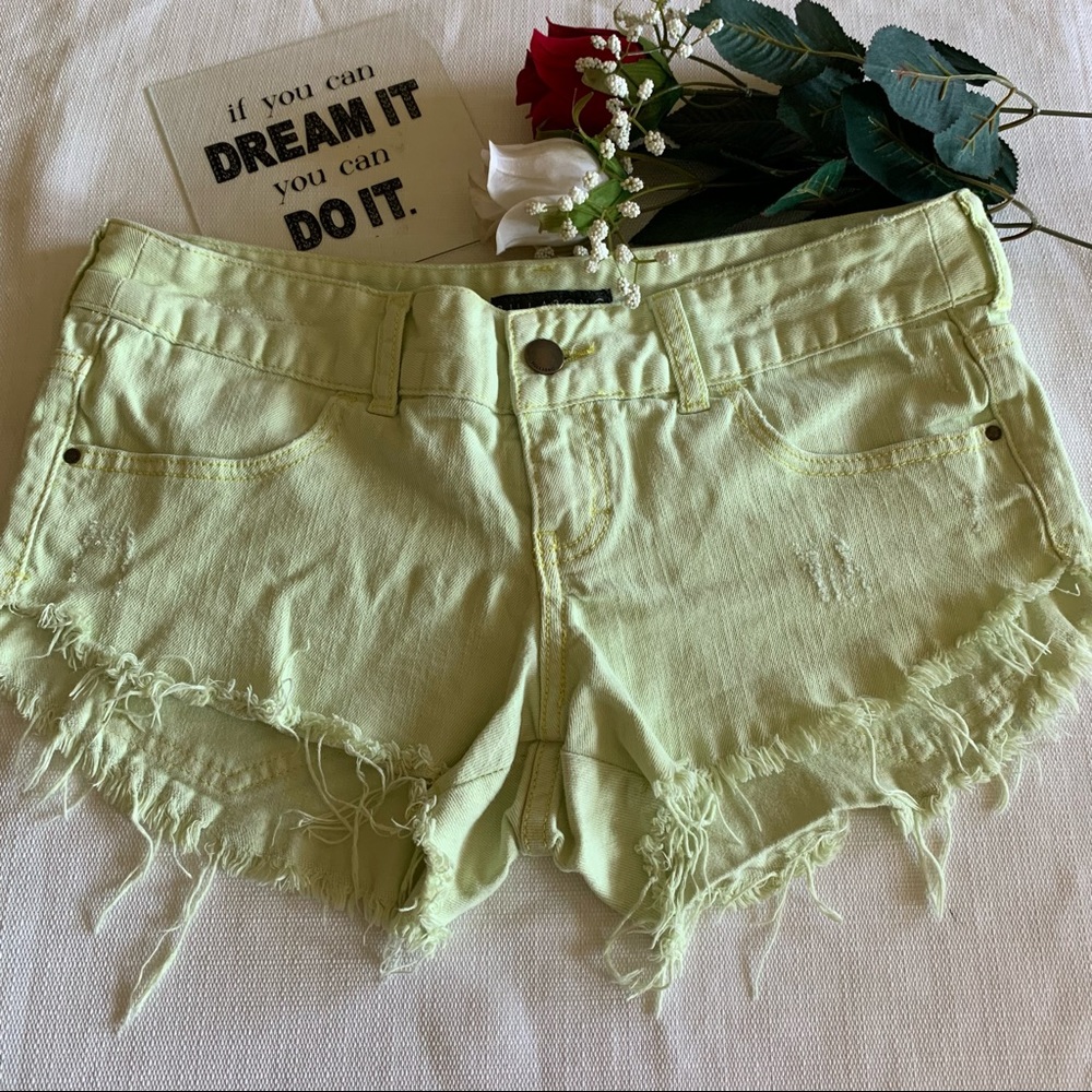 Billabong Short Size 5 Yellow Lemon laneway cut off Distressed shorts Size 5.